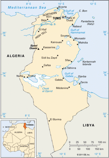 À la Tunisie, Kairouan est située à environ 150 kilomètres (100 miles) au sud de Tunis. (Carte de brittanica.com)