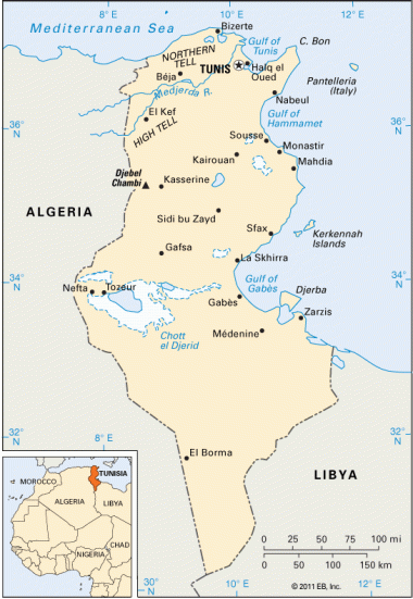 À la Tunisie, Kairouan est située à environ 150 kilomètres (100 miles) au sud de Tunis. (Carte de brittanica.com)