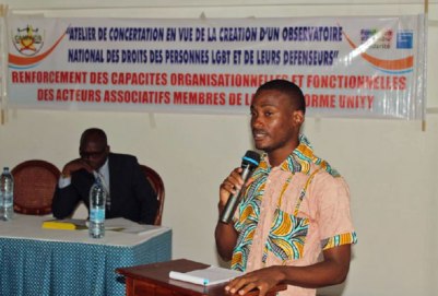 Brice Evina, le président de la Camfaids de l'époque, s'adresse à l'atelier en octobre. (Photo de Camfaids)