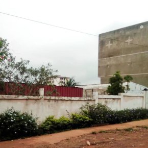 Au Cameroun, une punition pour être lesbienne : Pas d&rsquo;école — à moins que vous les&nbsp;aidiez